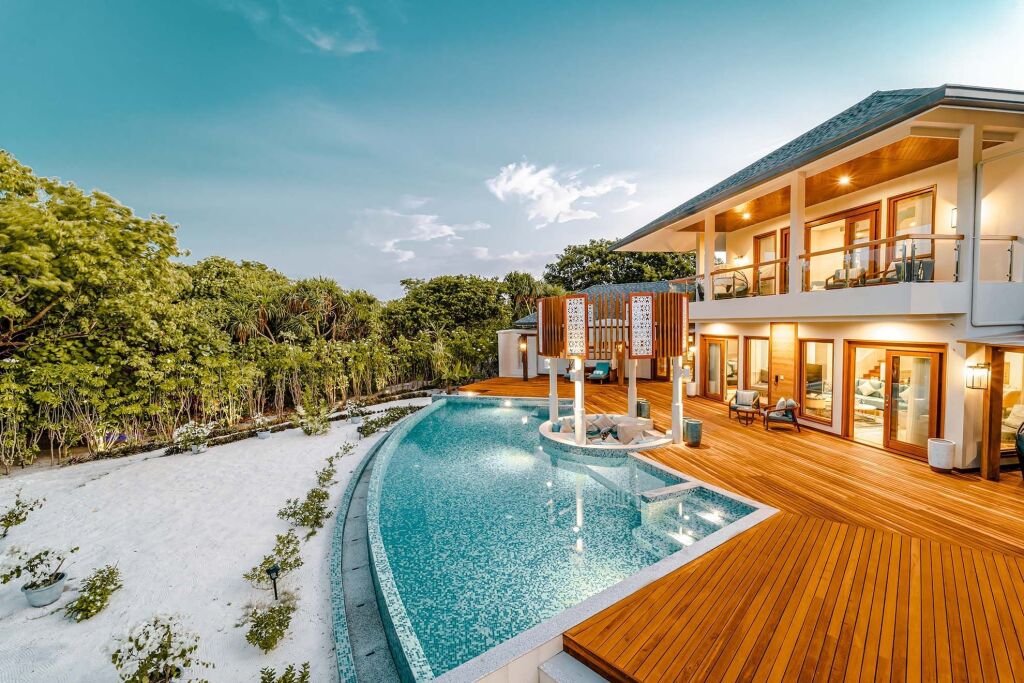 Hideaway Beach Resort & Spa