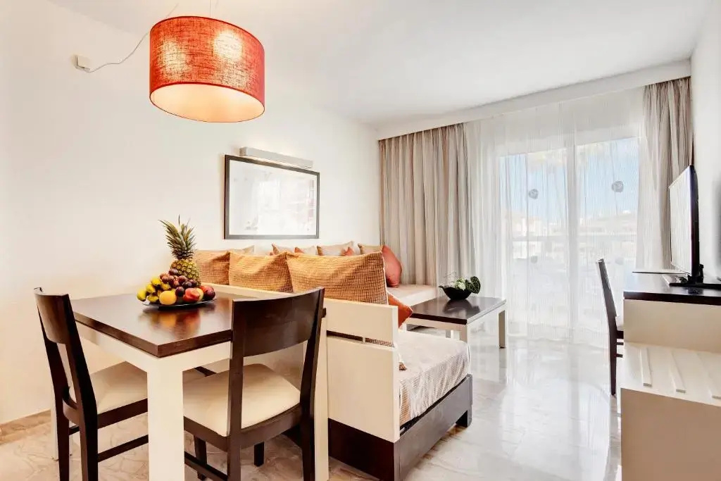 Grupotel Alcudia Suite - Chambres