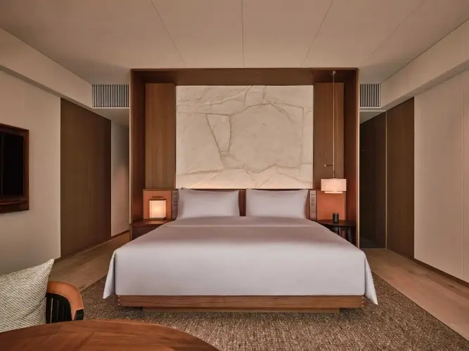 Deluxe Double room (full double bed)