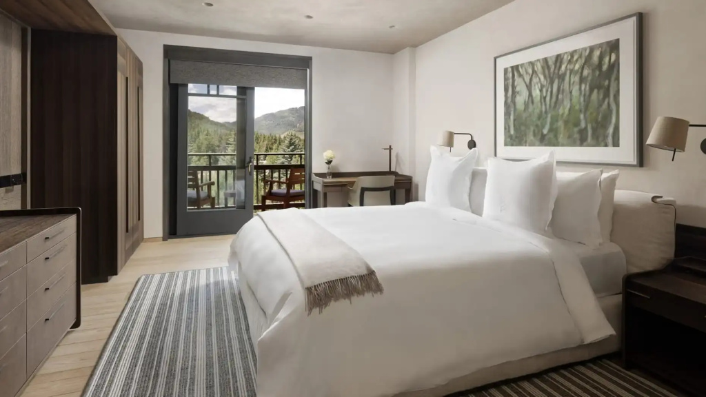 6 Bedrooms Windows Residence