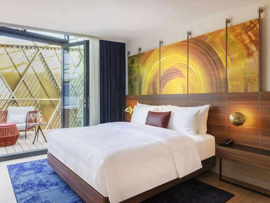 Elite Double room (full double bed)