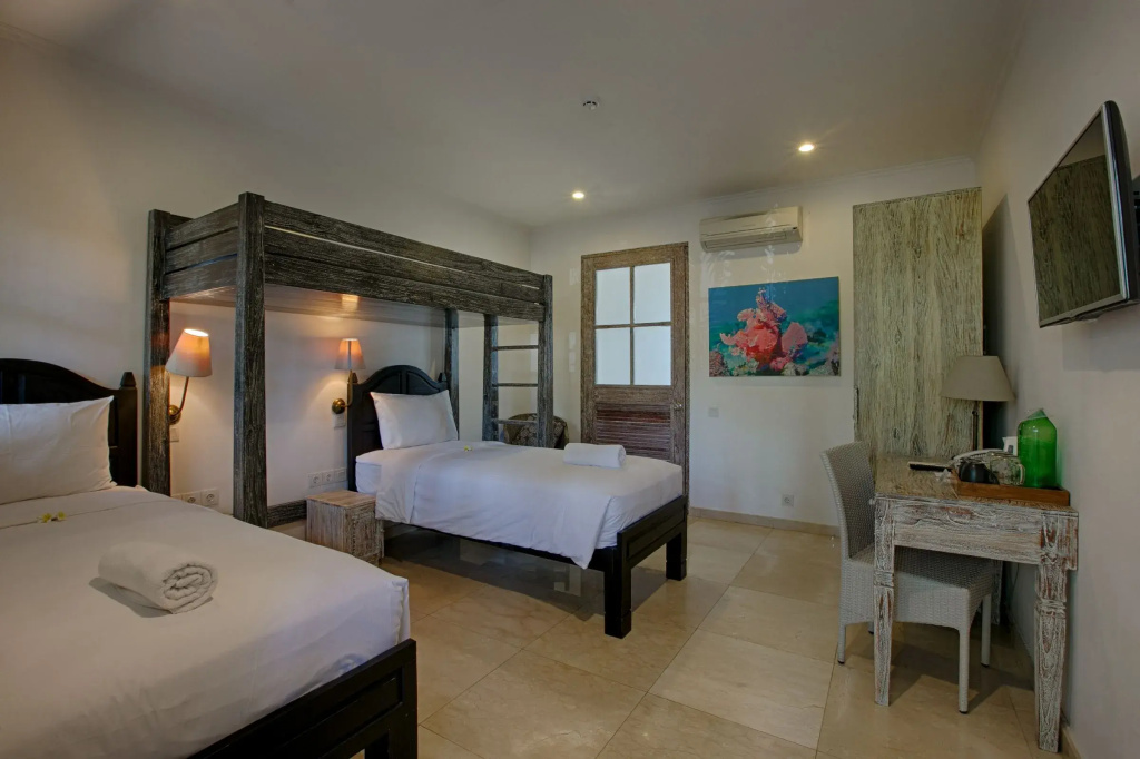 Junior Family room
