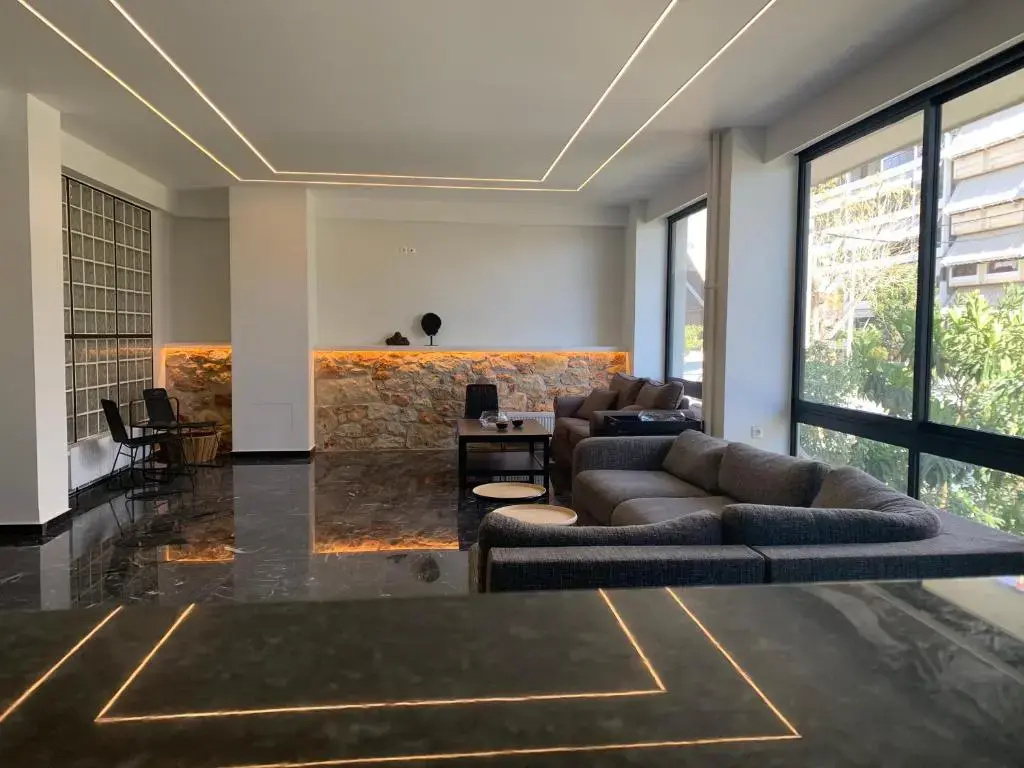 Lobby & Reception