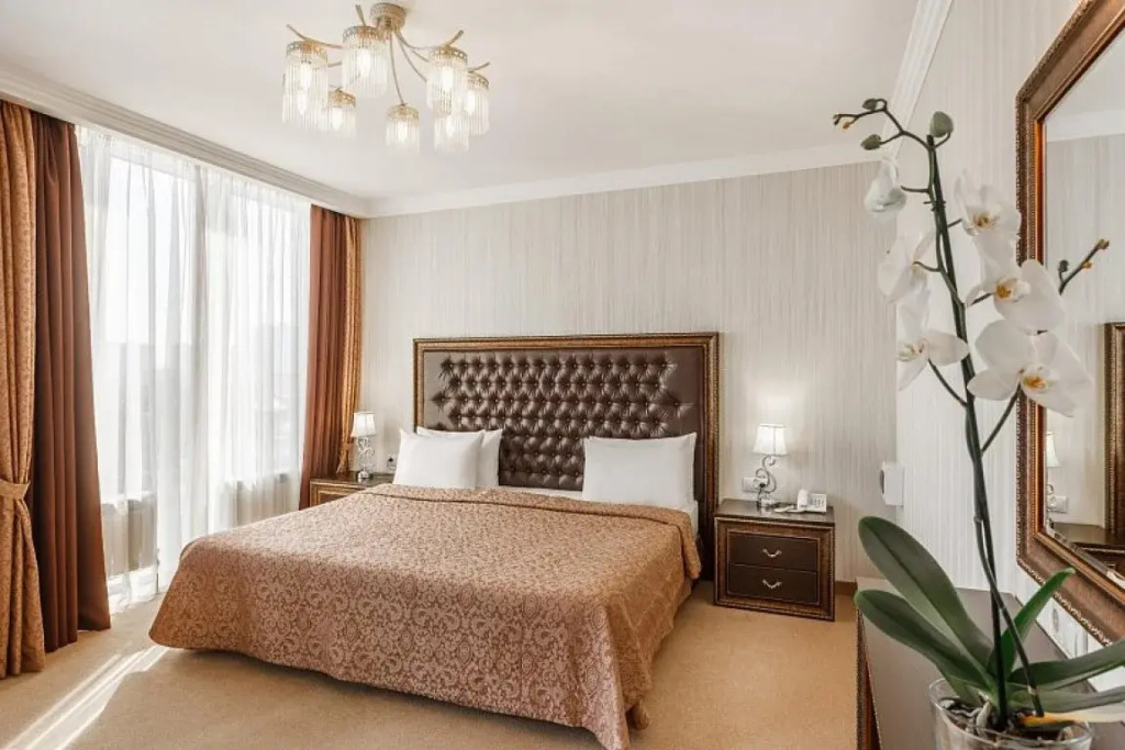 Double Suite (full double bed)