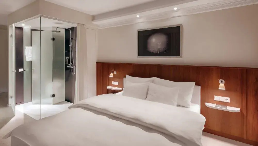Lovely Double room (full double bed)