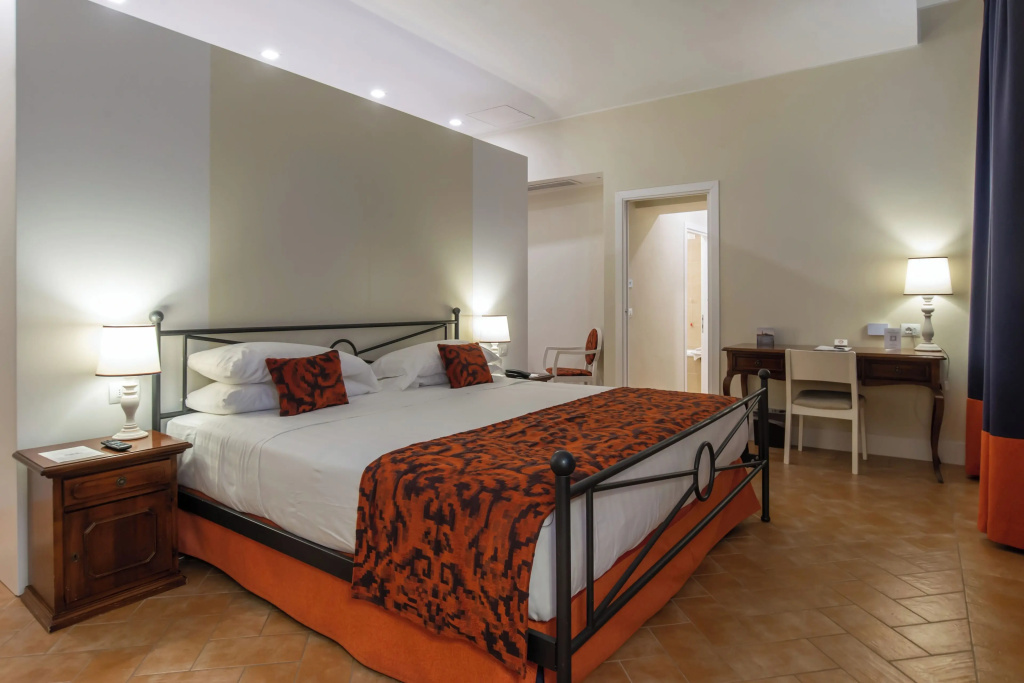 Chiostro Double Suite (full double bed)