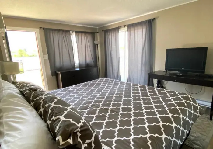 Double Studio with balcony and with lake view (full double bed)