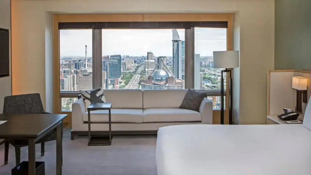 With Chang’an Avenue View Double room (full double bed)