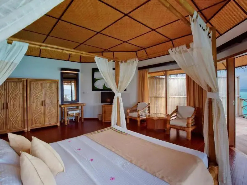 Angaga Island Resort & Spa