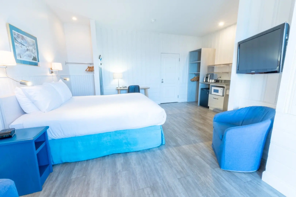 Signature room Bonaventure Island view