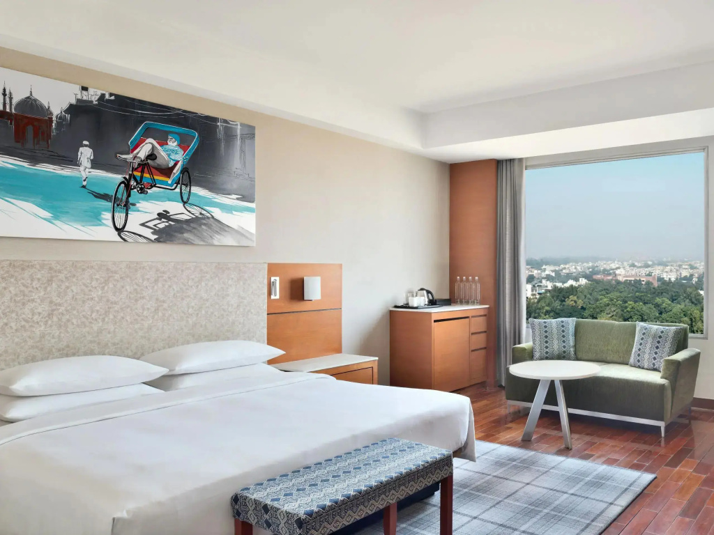 Executive Double Suite full double bed