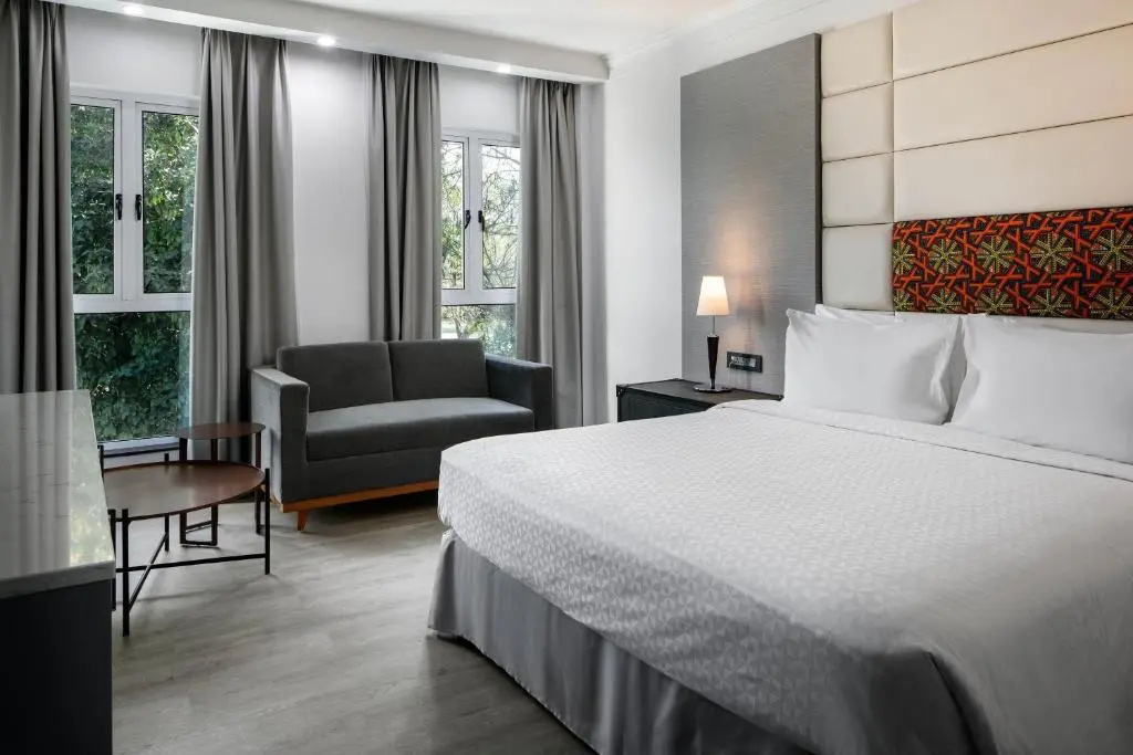 Deluxe Double room (full double bed)