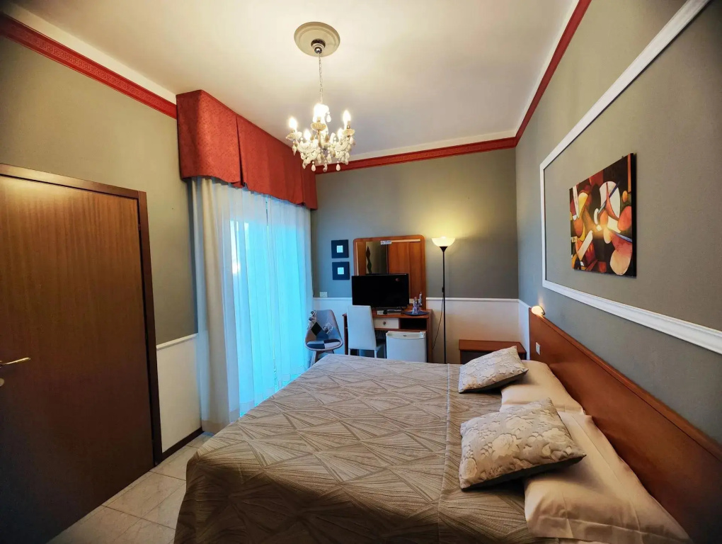 Standard Double room with balcony (full double bed)