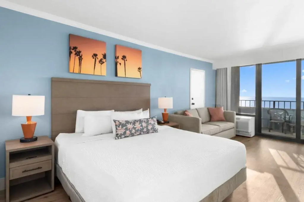 Deluxe room oceanfront