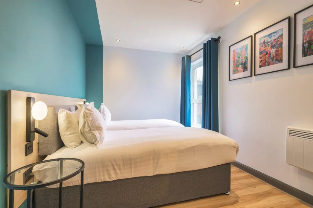 Holyrood Aparthotel - Chambres
