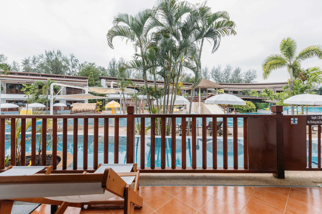 Полулюкс в Arinara Beach Resort Phuket