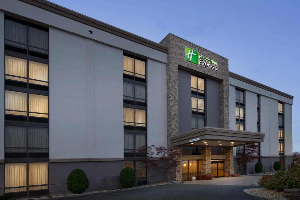 Holiday Inn Express Boston North-Woburn by IHG - Photo 1