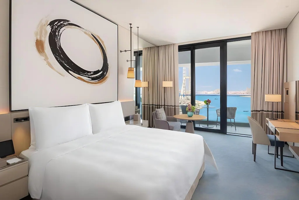Unique Privileges Double Club room Marina City View (full double bed)