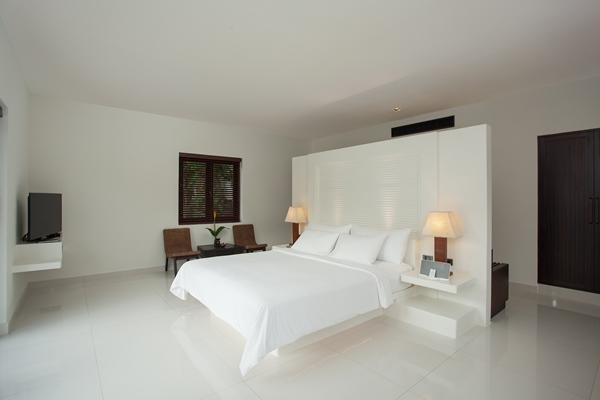 Grand Double Deluxe Pool Villa (full double bed)