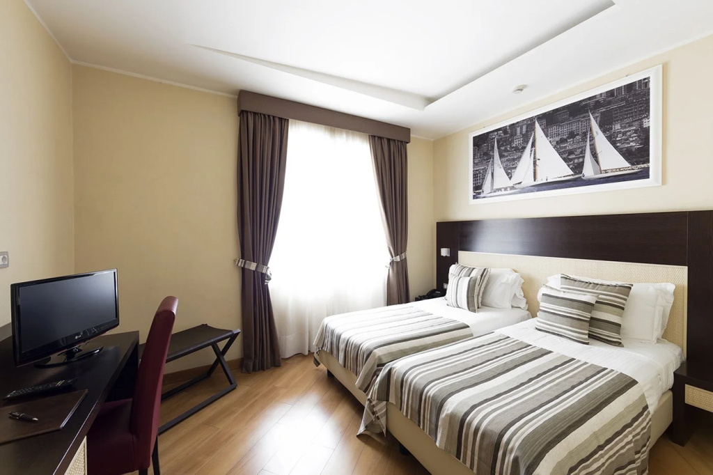 Classic Double room (full double bed)