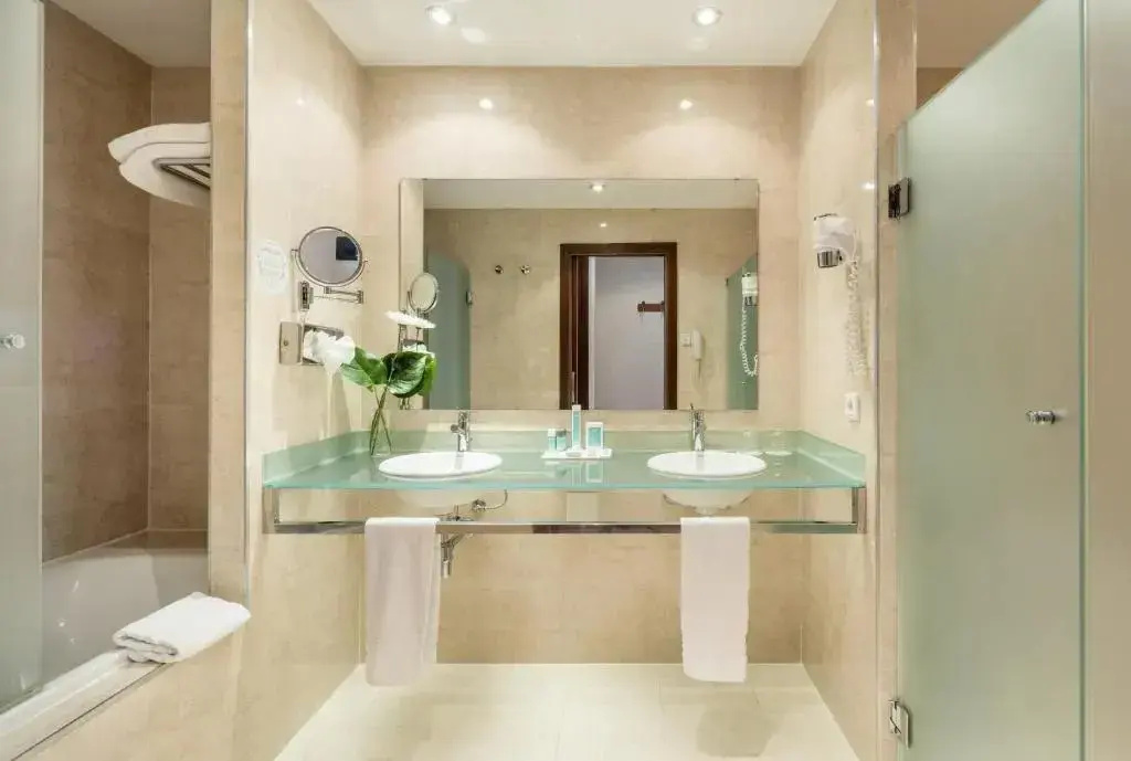 Ilunion Malaga Hotel - Chambres
