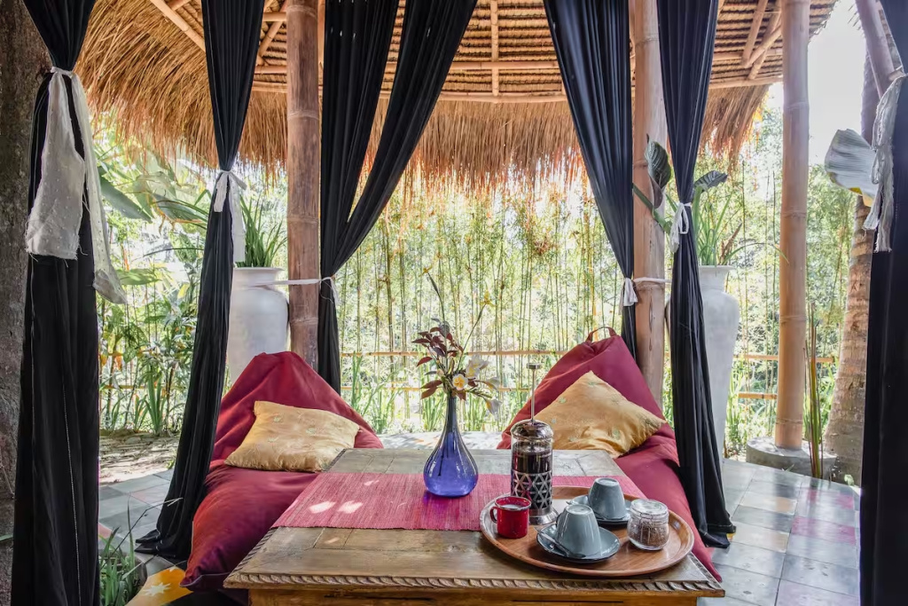 Magical Modern Bamboo Treehouse