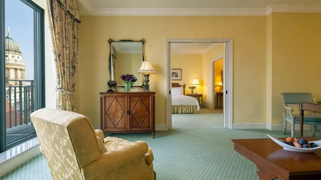Superior Double Suite (twin beds)