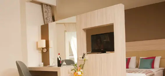 Double Junior Suite (full double bed)