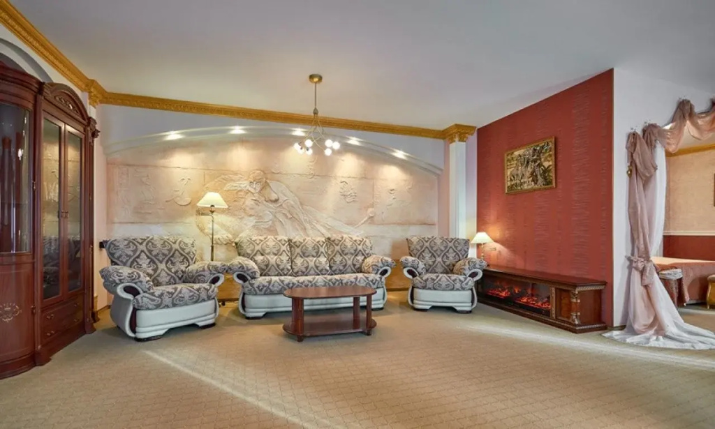 VIP Double Suite with balcony (full double bed)