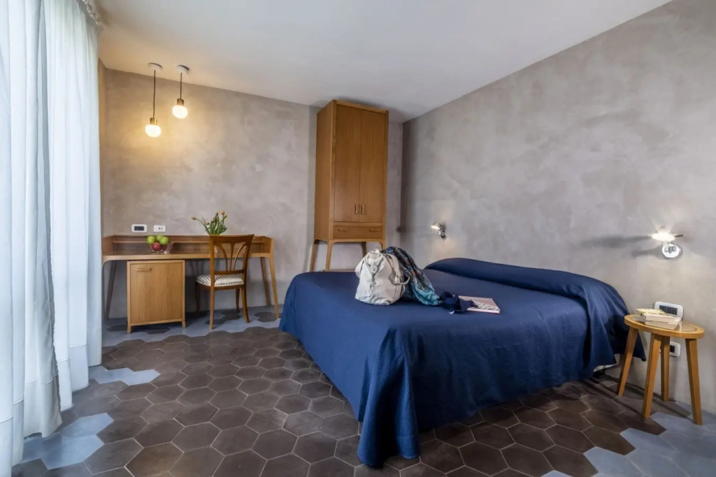 Vesuvio Double room with sea view (full double bed)