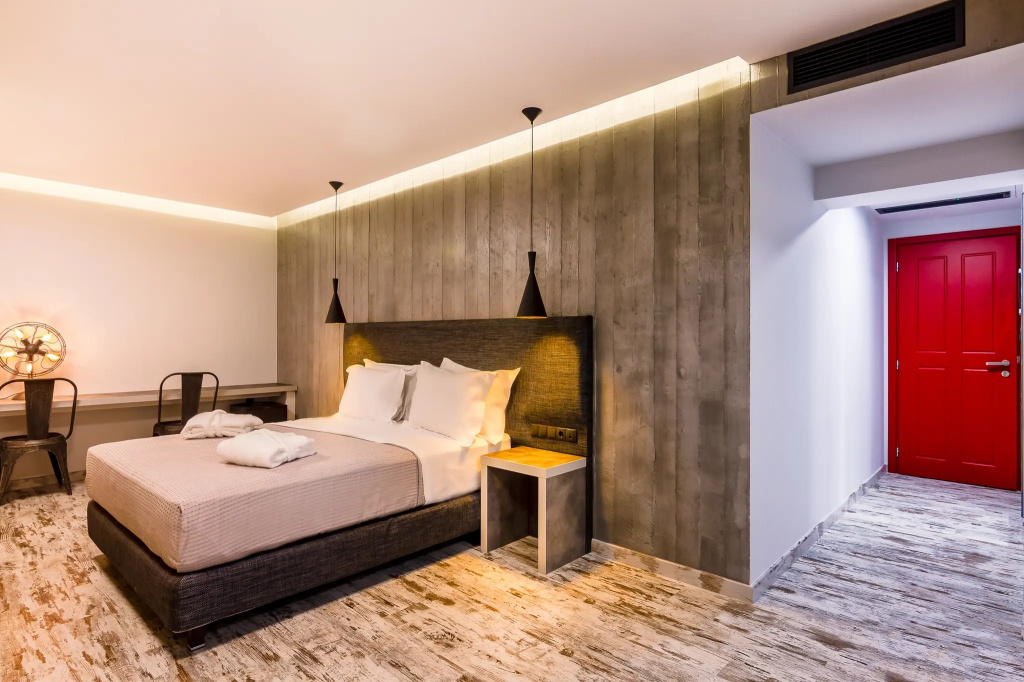 Triple (double bed and sofa) room