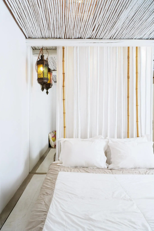 Classic Double room (full double bed)