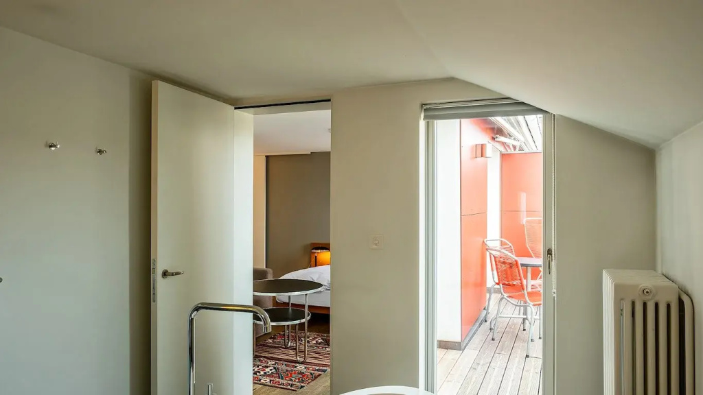 Double Penthouse Suite with balcony and City (full double bed)
