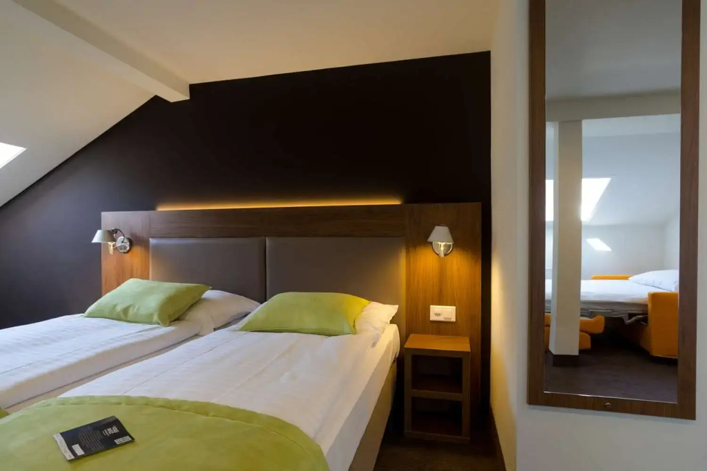 Standard Quadruple room