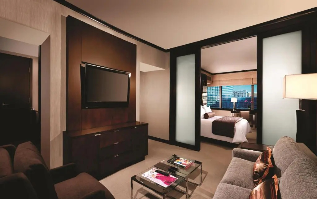 City Corner Double Suite (full double bed)