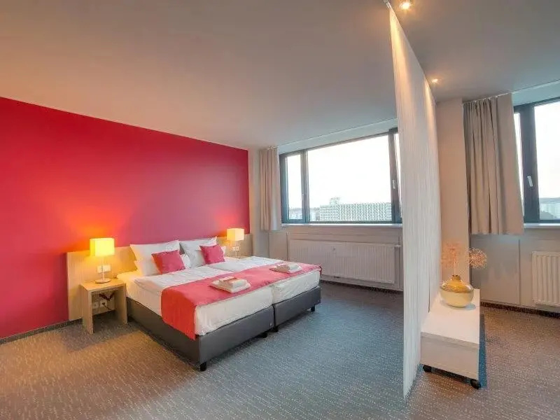 Double Junior Suite (full double bed)
