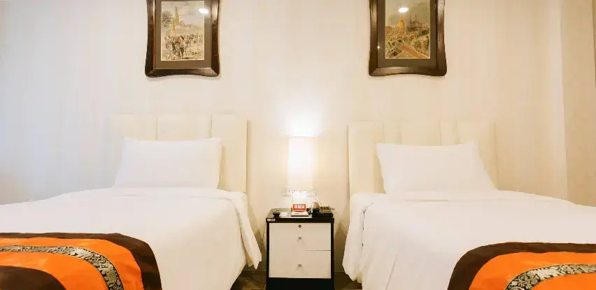 Двухместный номер Standard 2 отдельные кровати в Chuchai Buri Sri Amphawa