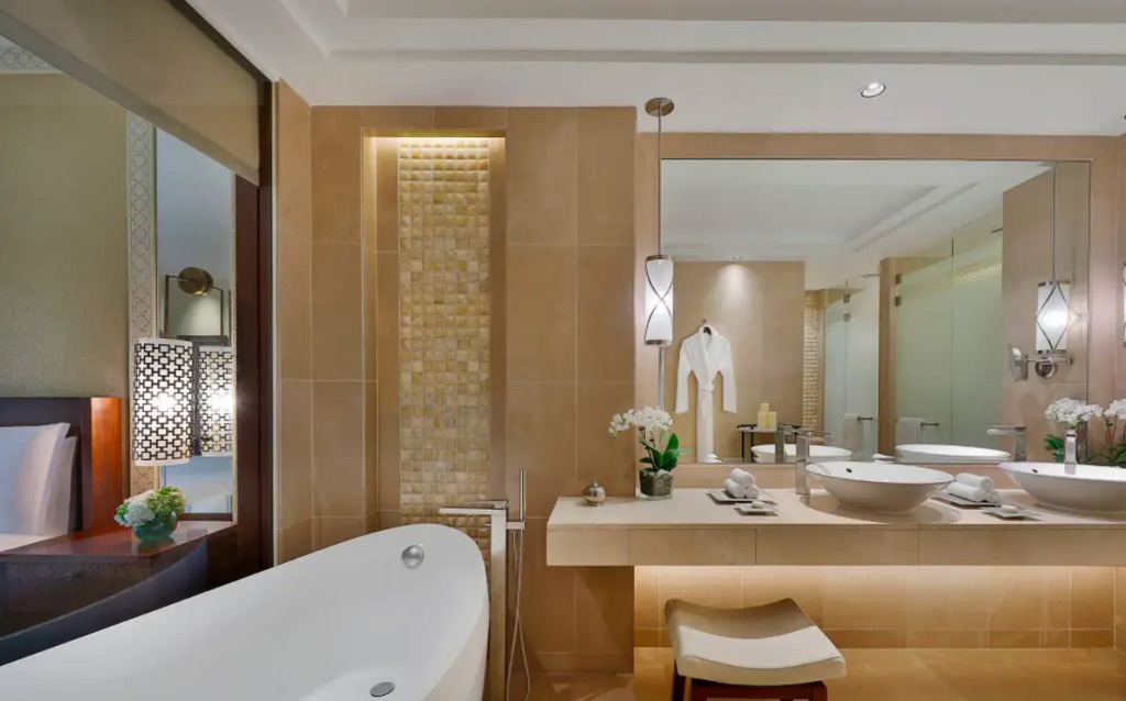 The Ritz-Carlton, Dubai