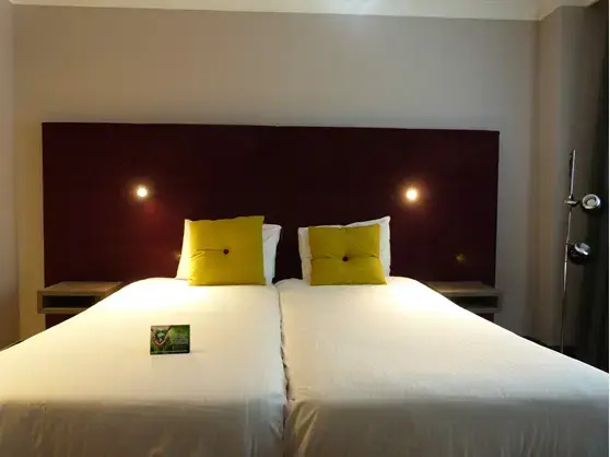 Double Club room (twin beds)