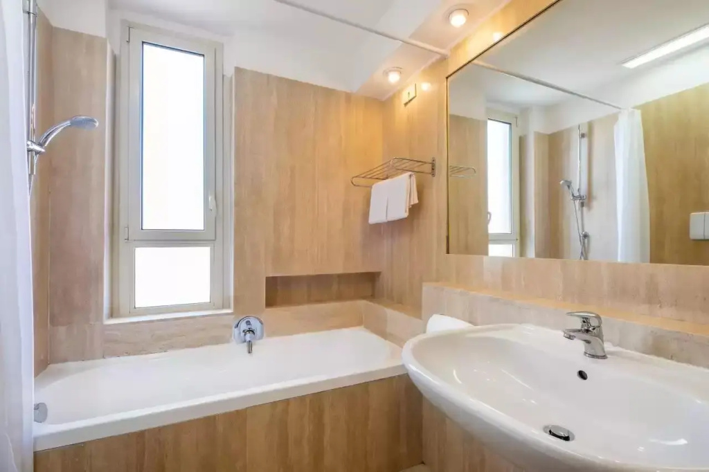Triple room