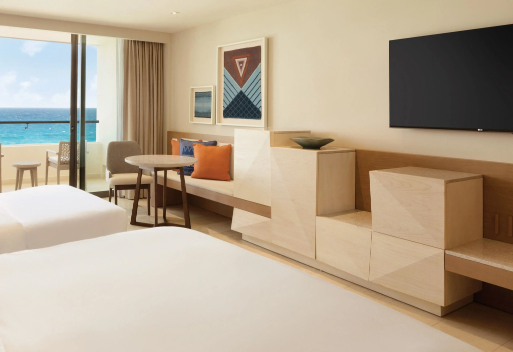 Club Quadruple room oceanfront