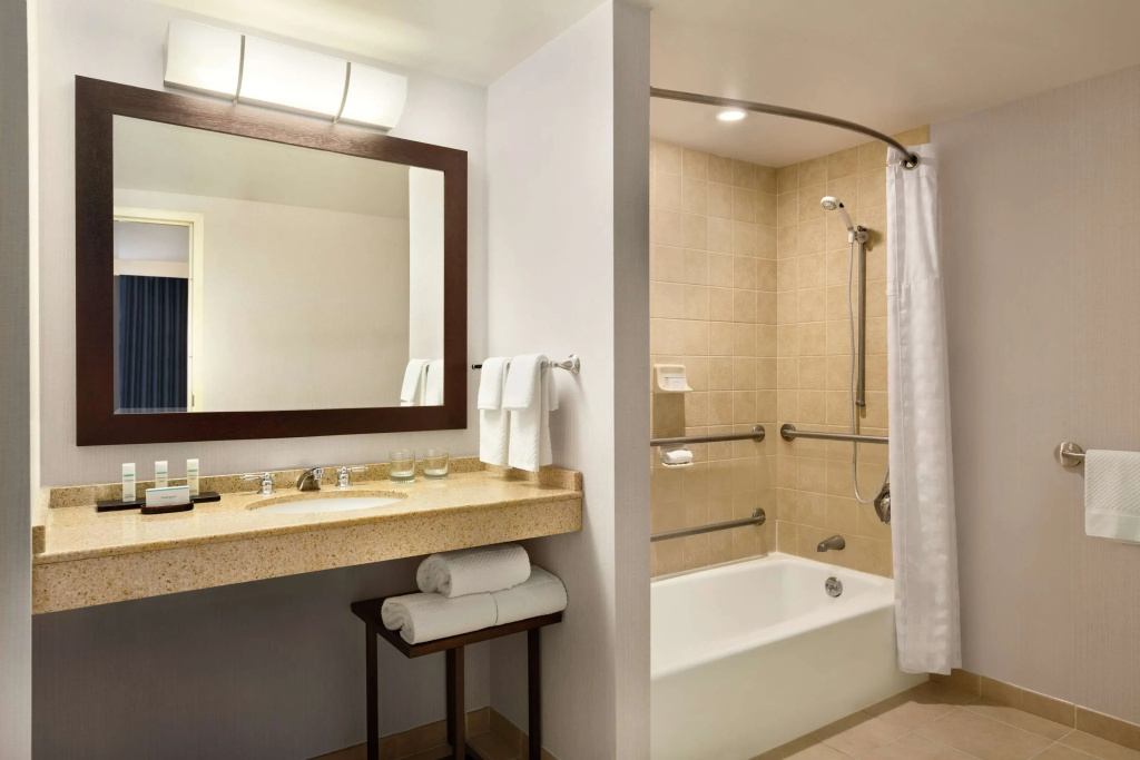 Embassy Suites Boston Logan Airport - Chambres