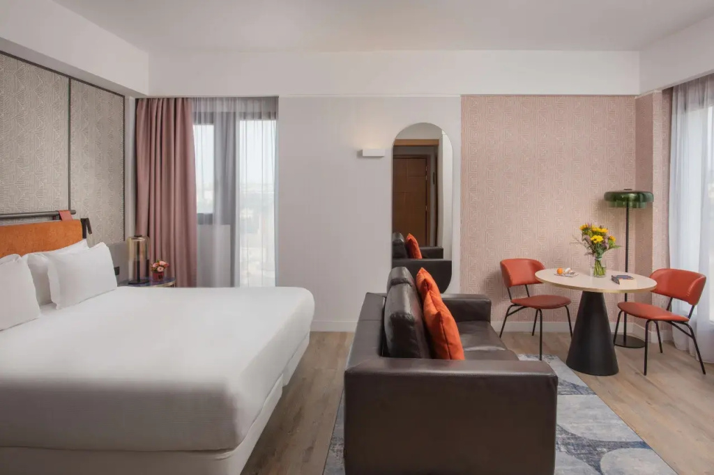 Double Junior Suite (full double bed)