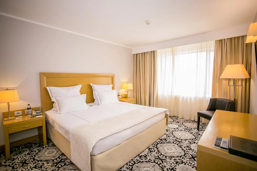 Полулюкс с видом на горы в Hotel Marinela Sofia