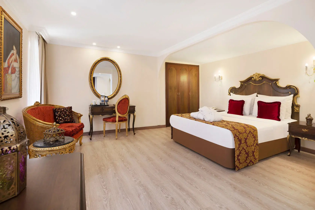 Double Suite (full double bed)