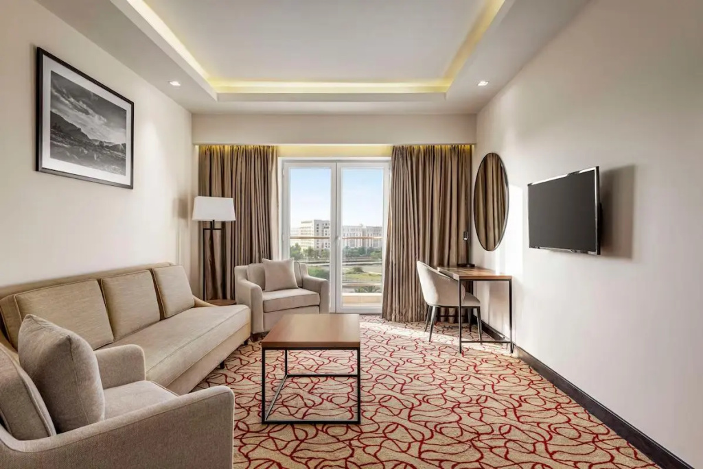 Radisson Hotel Muscat Panorama - Tap to explore photos