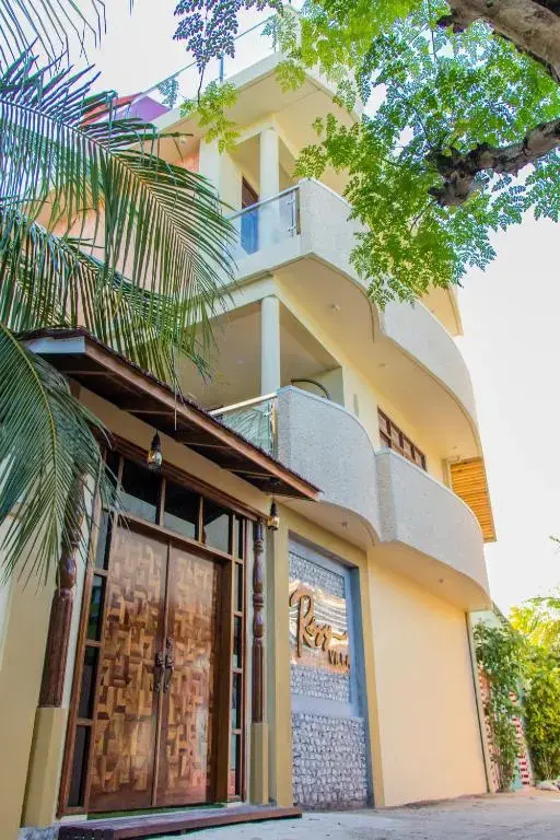 Rosy Villa — фото