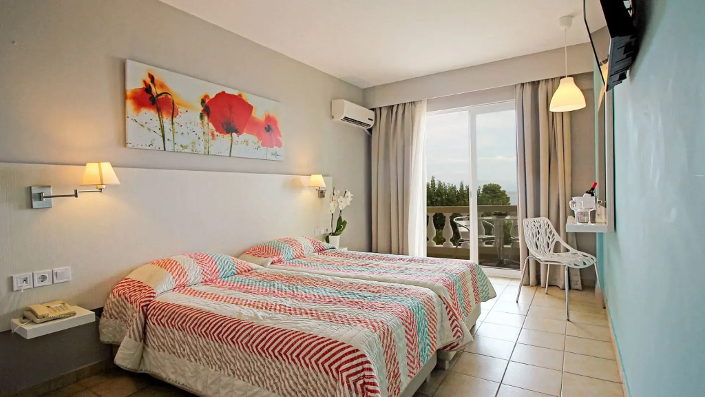 Comfort Quadruple room with sea view