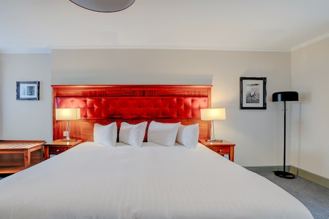 Sunday London Staines-upon-Thames Heathrow T5 - Chambres