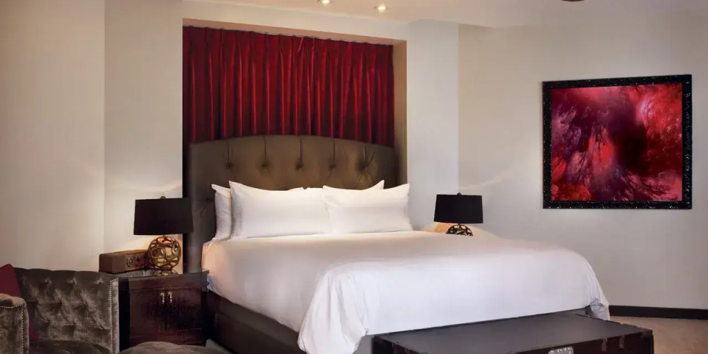 Gallery Double Suite (full double bed)